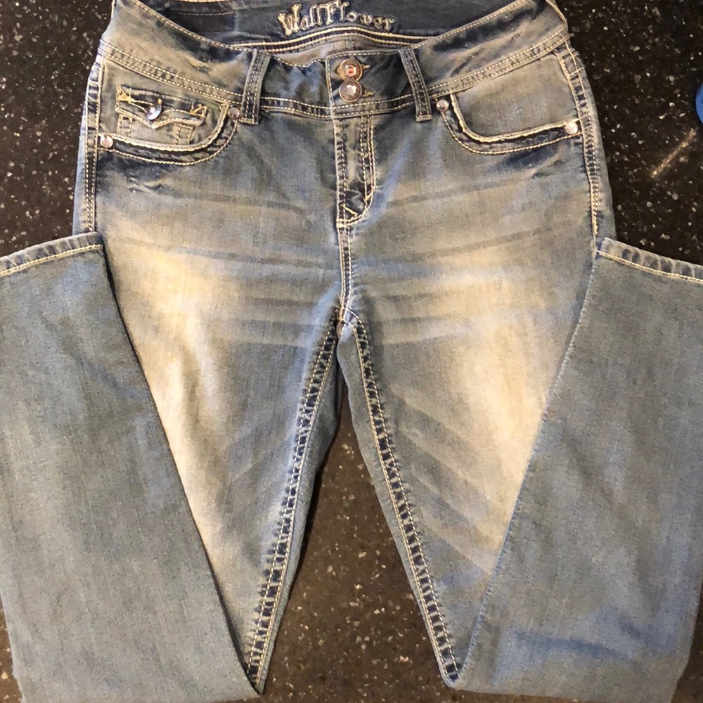 Women’s Wallflower Jeans
